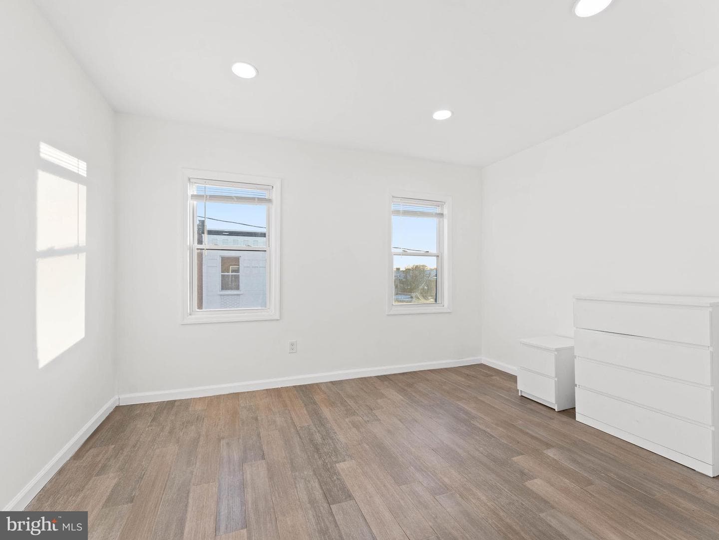 2443 Nicholas Street photo 10