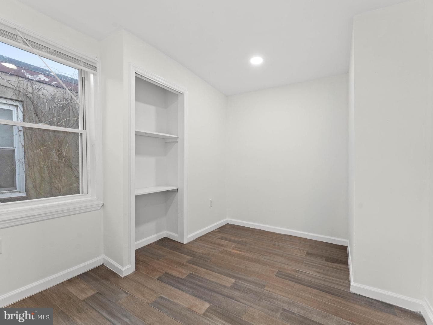 2443 Nicholas Street photo 17
