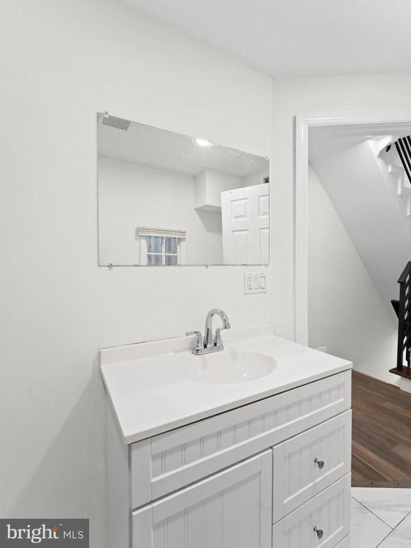 2443 Nicholas Street photo 19
