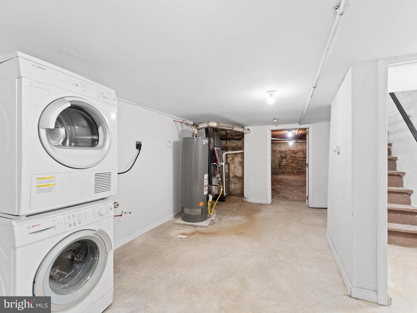 2443 Nicholas Street photo 24