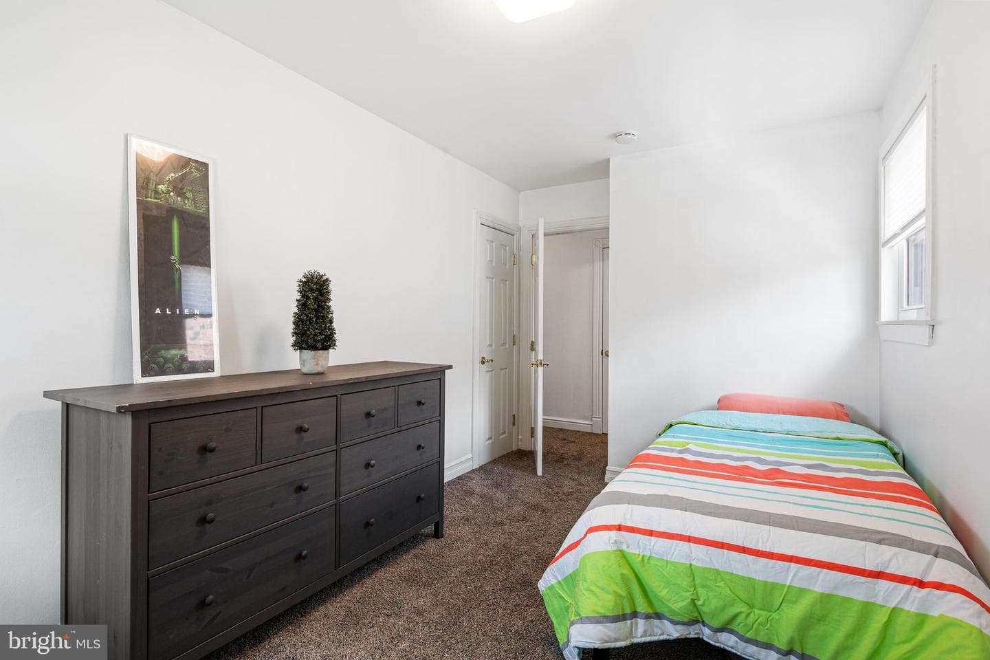 15063 London Road photo 18