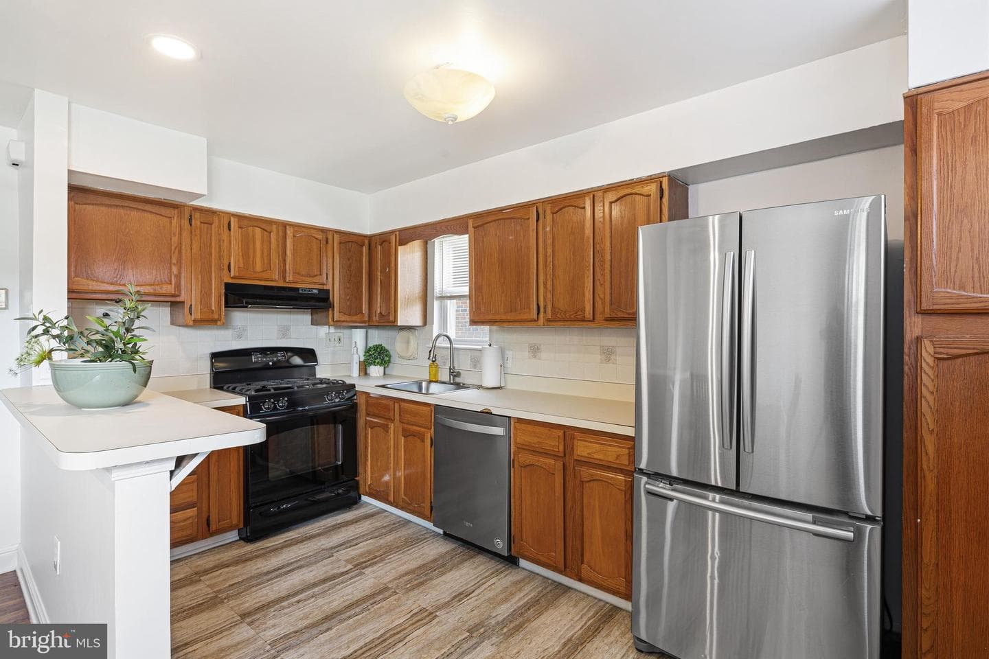 15063 London Road photo 6