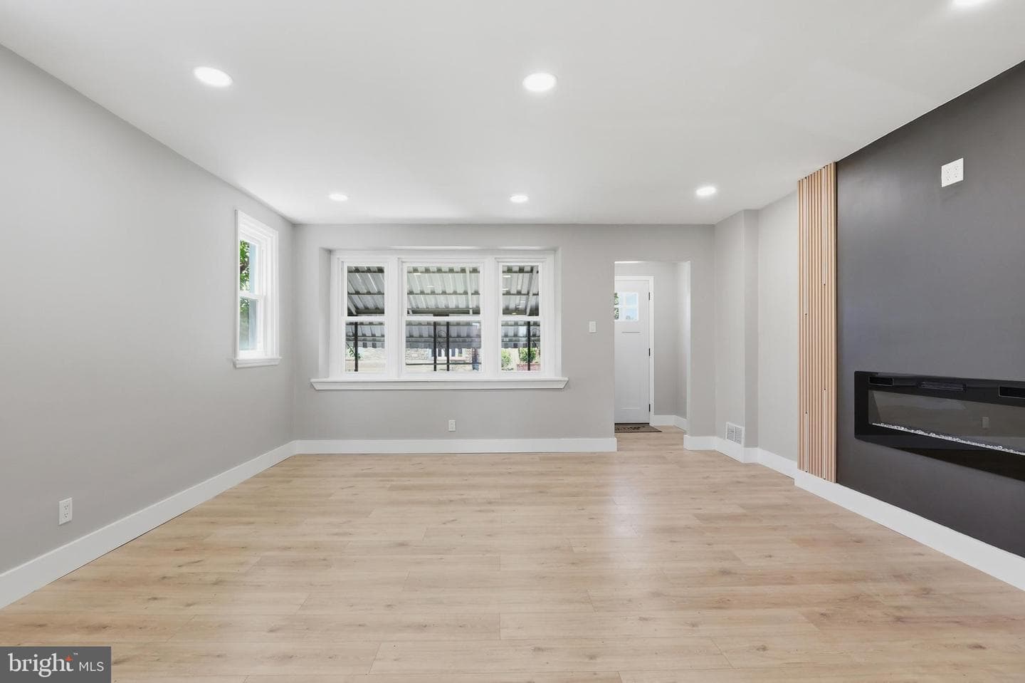 1030 E Sedgwick Street photo 10
