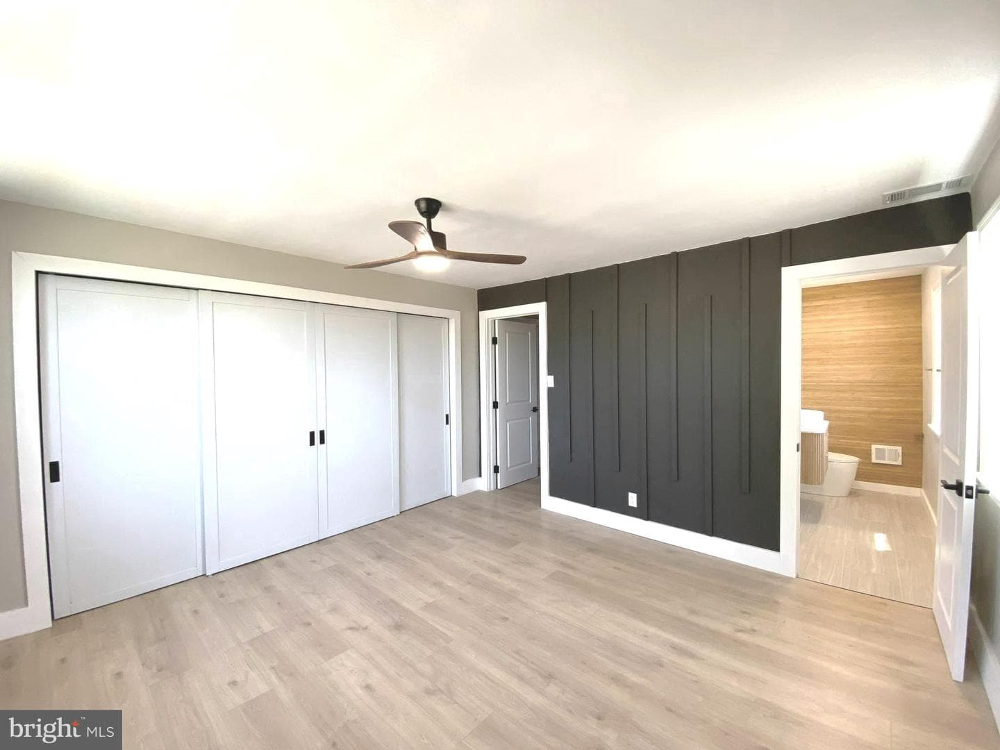 1030 E Sedgwick Street photo 15
