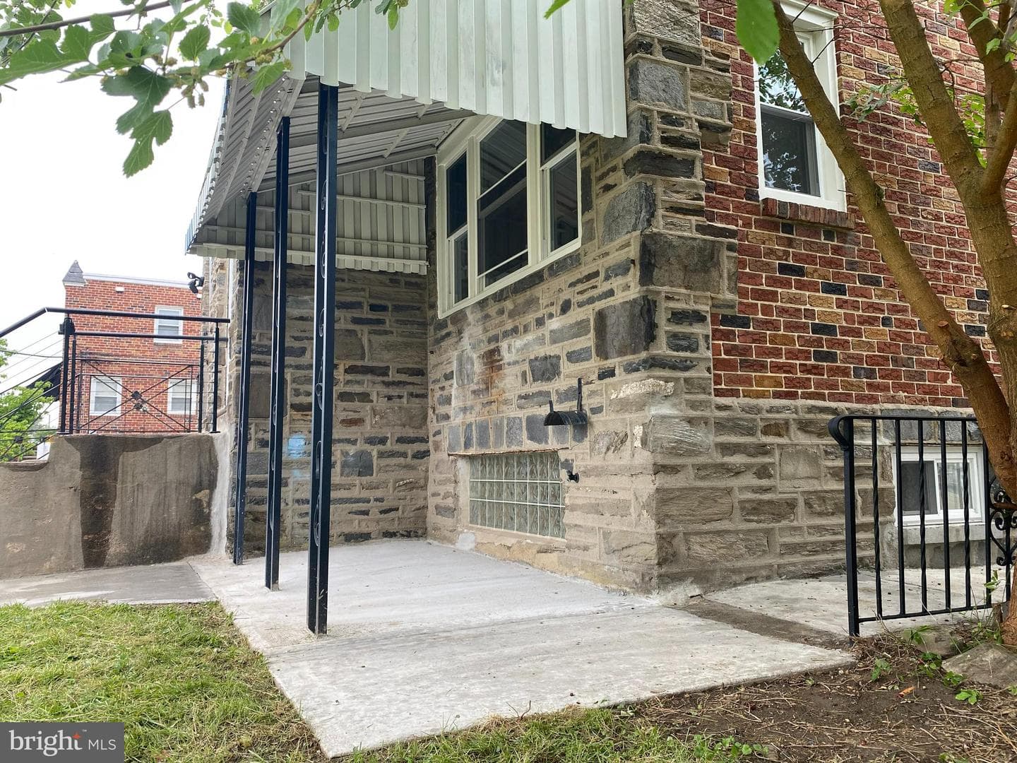 1030 E Sedgwick Street photo 34