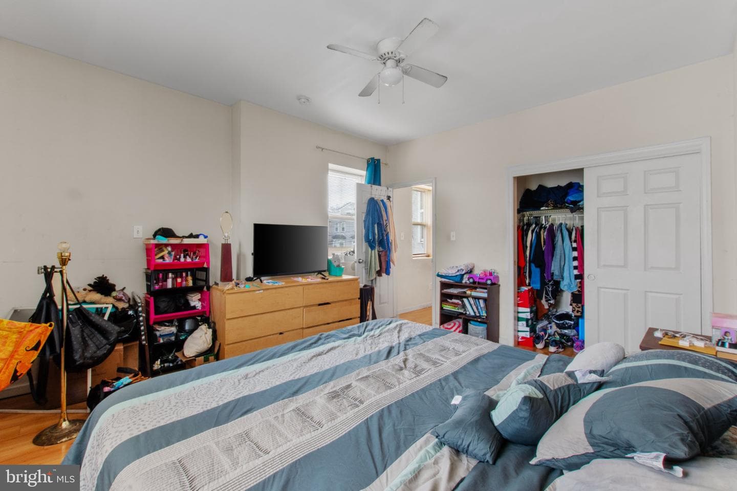 1422 W Tioga St photo 29