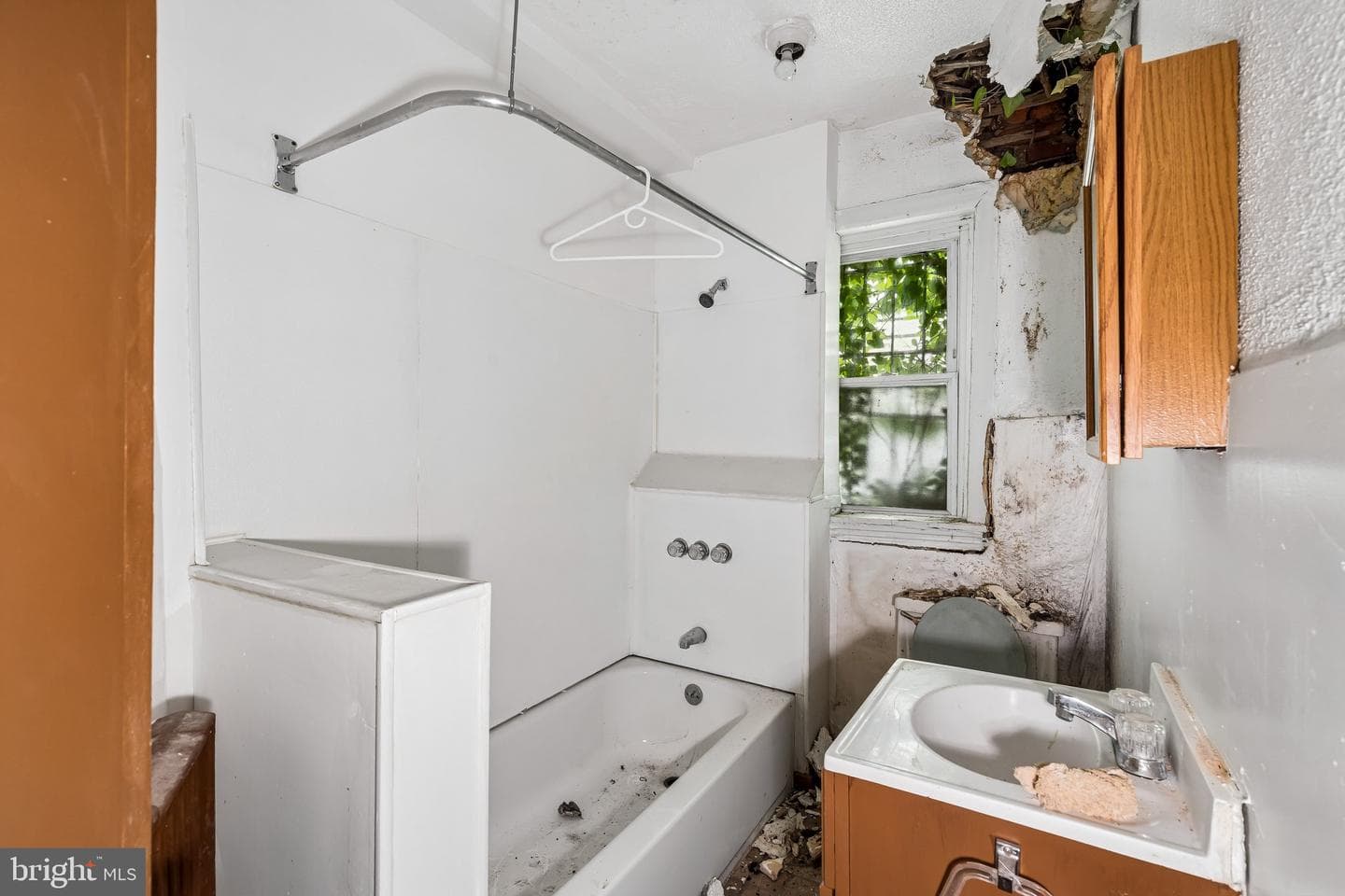 1710 Titan Street photo 9