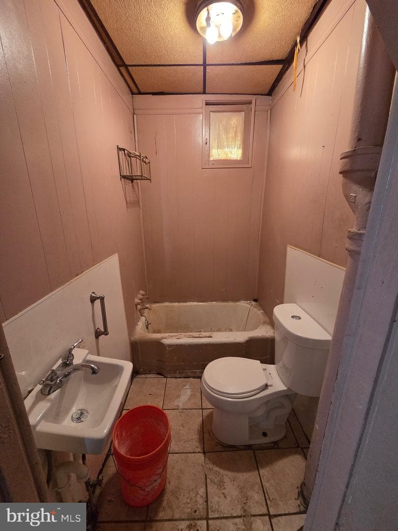 5026 Brown Street photo 3