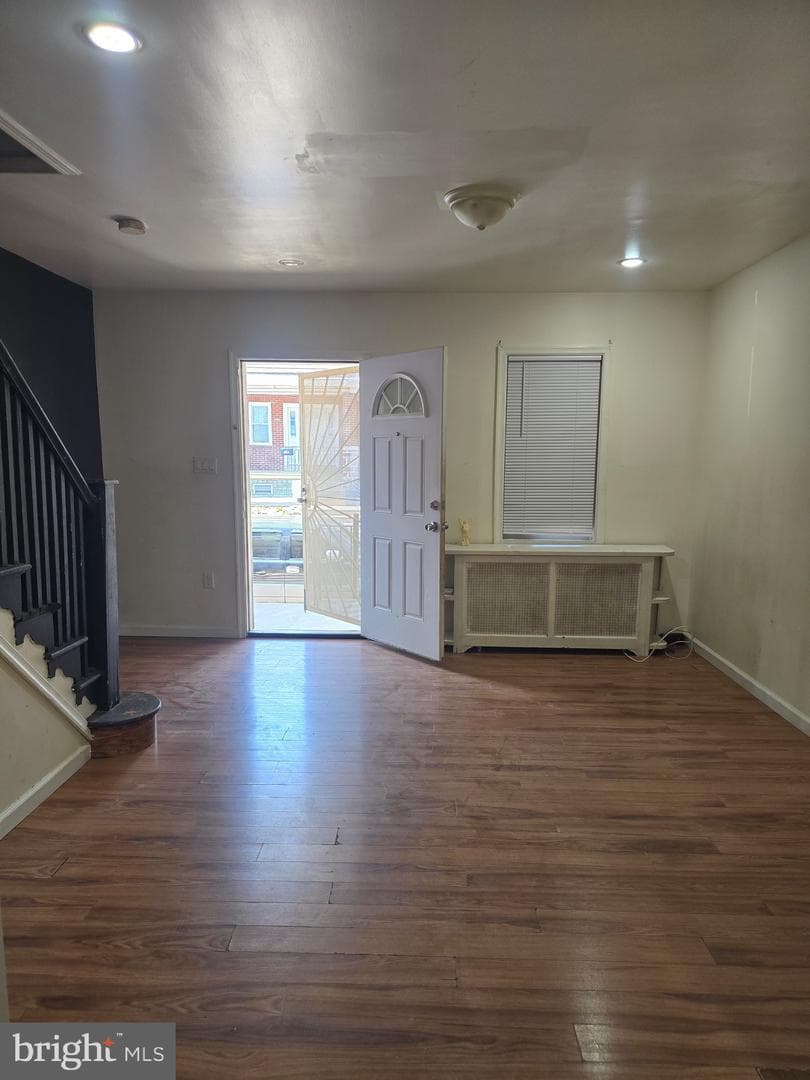 4027 Maywood St photo 2