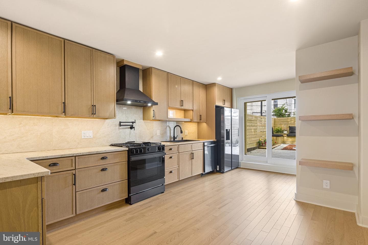 2824 Gaul Street photo 10