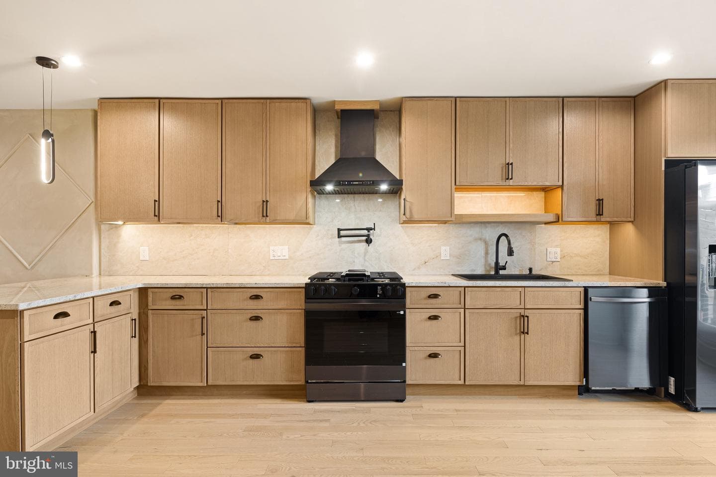 2824 Gaul Street photo 9