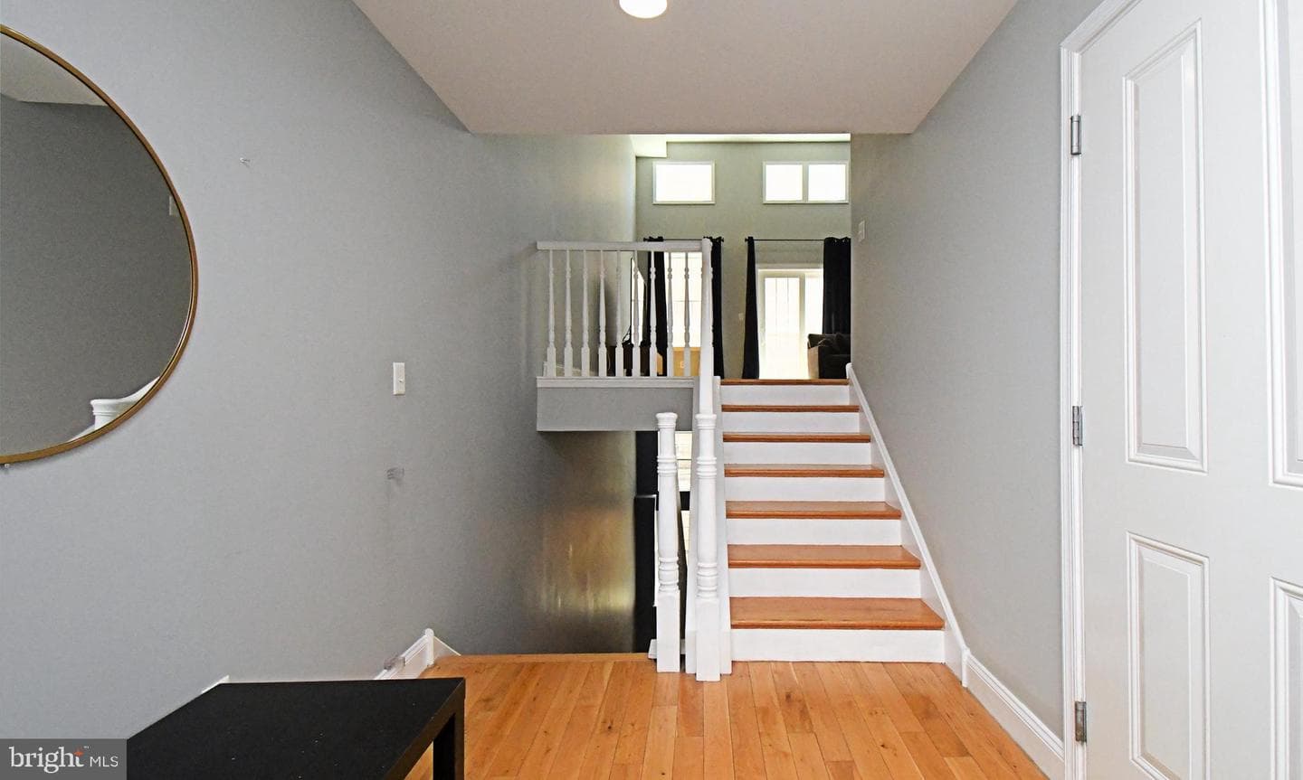 919 N American Street photo 5