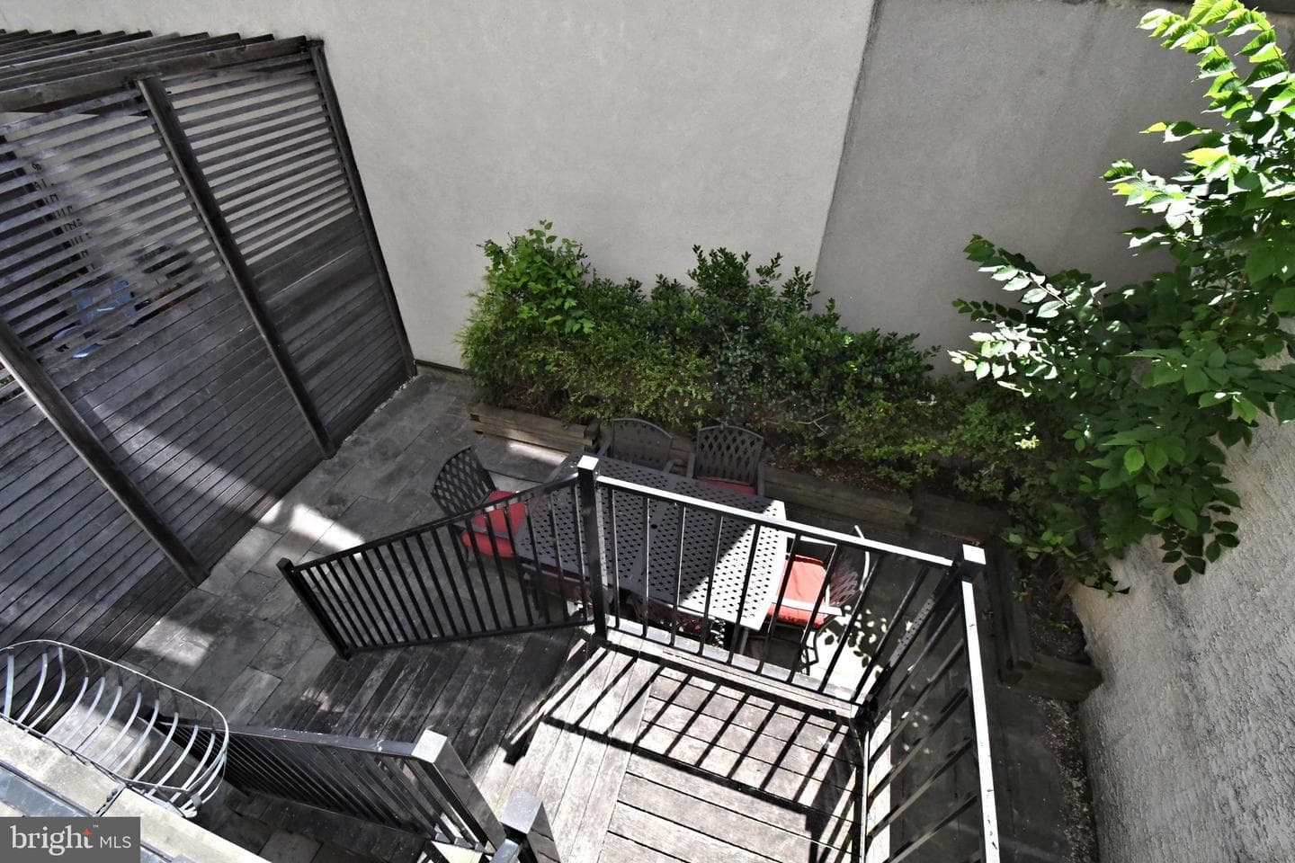 919 N American Street photo 61