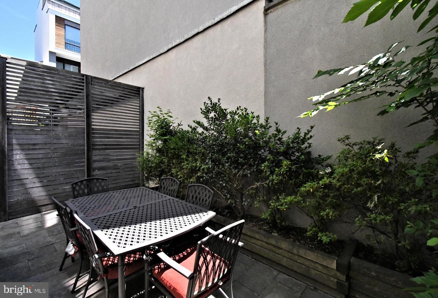 919 N American Street photo 65