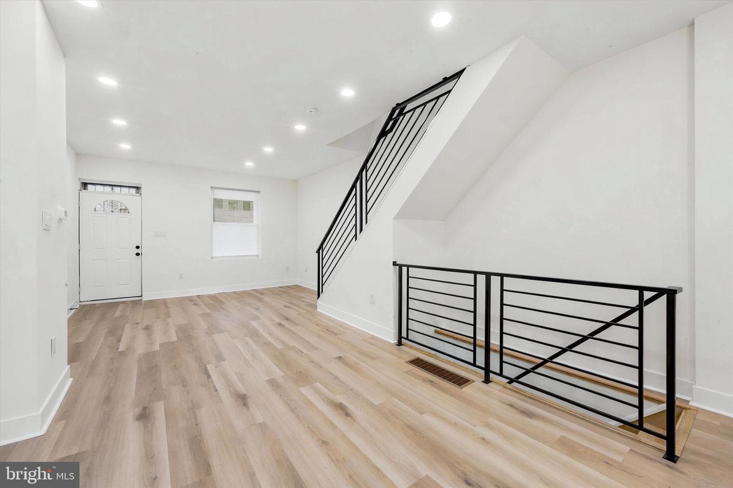 5751 Rodman Street photo 6