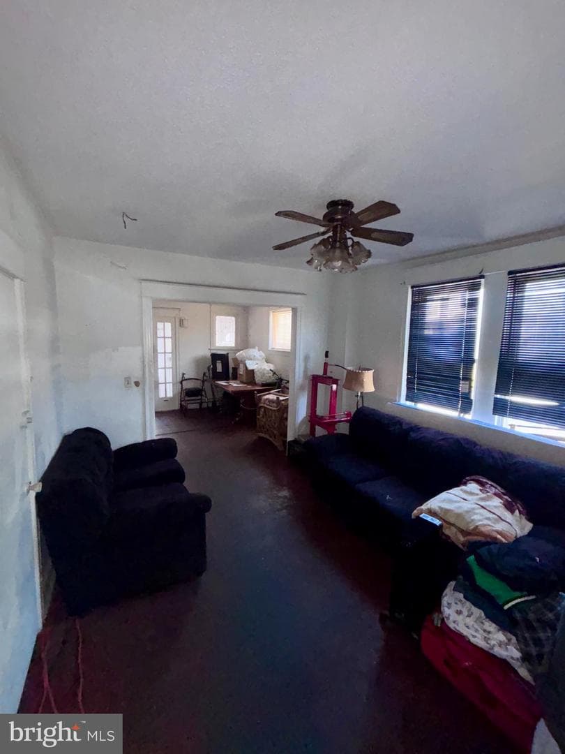 5961 N Leithgow Street photo 9