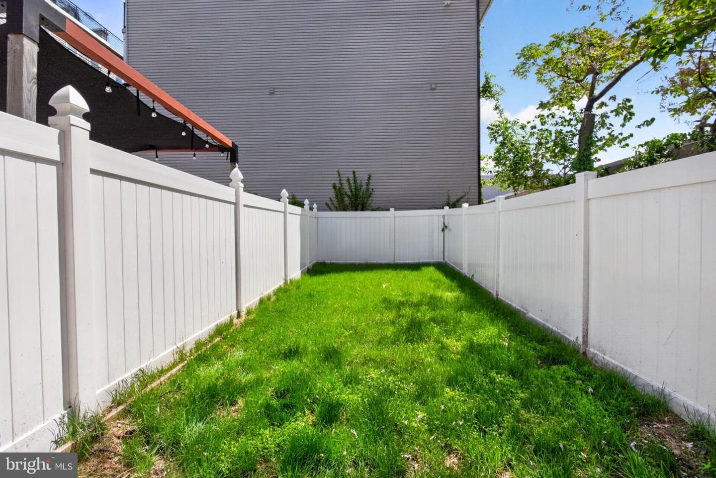 1215 N Lecount Street photo 29