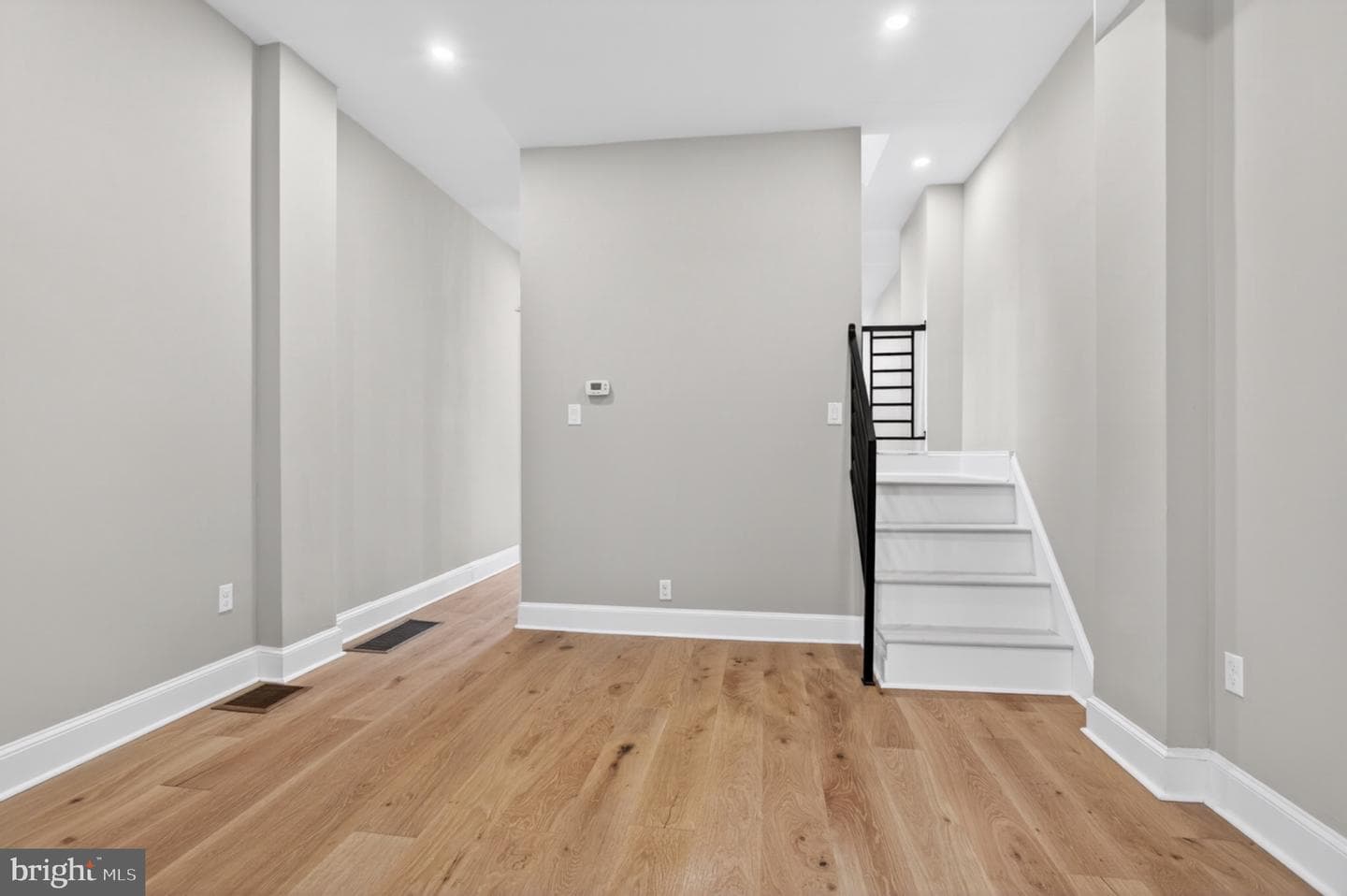 1215 N Lecount Street photo 8