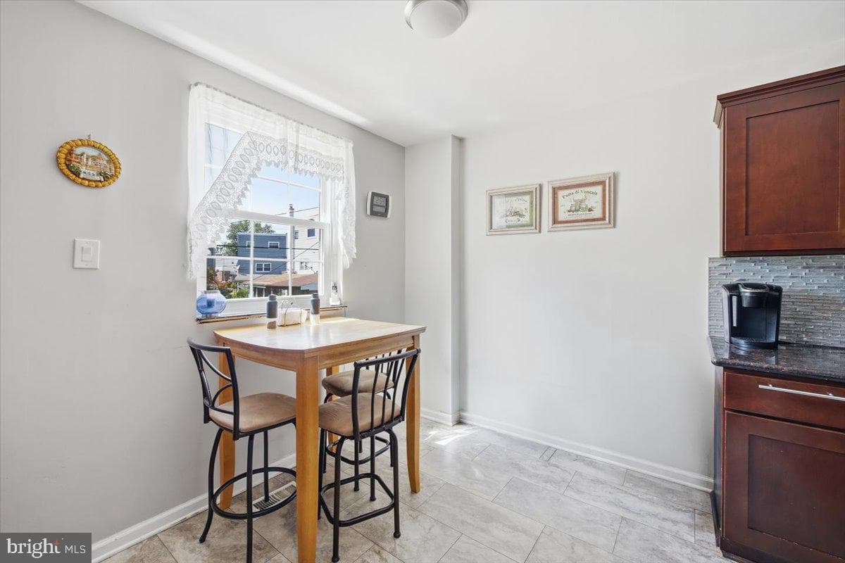 10882 Knights Rd photo 11