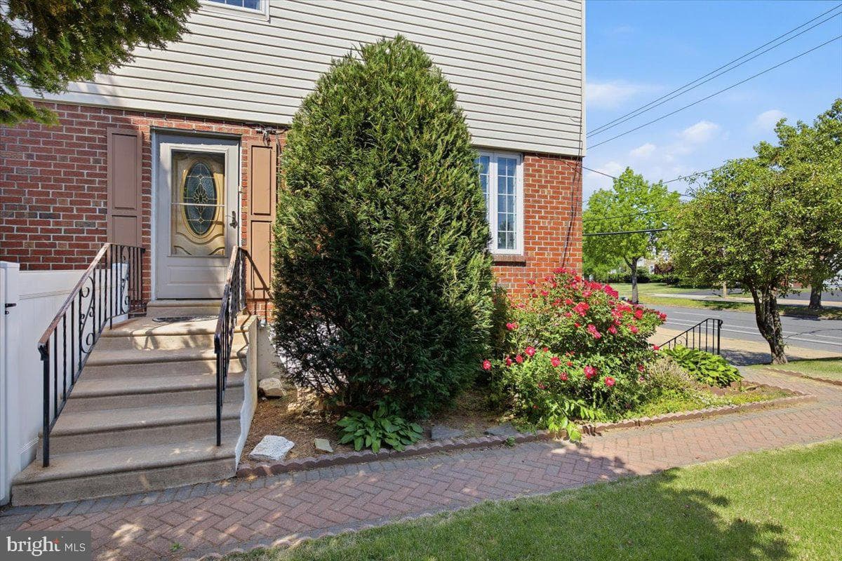 10882 Knights Rd photo 4