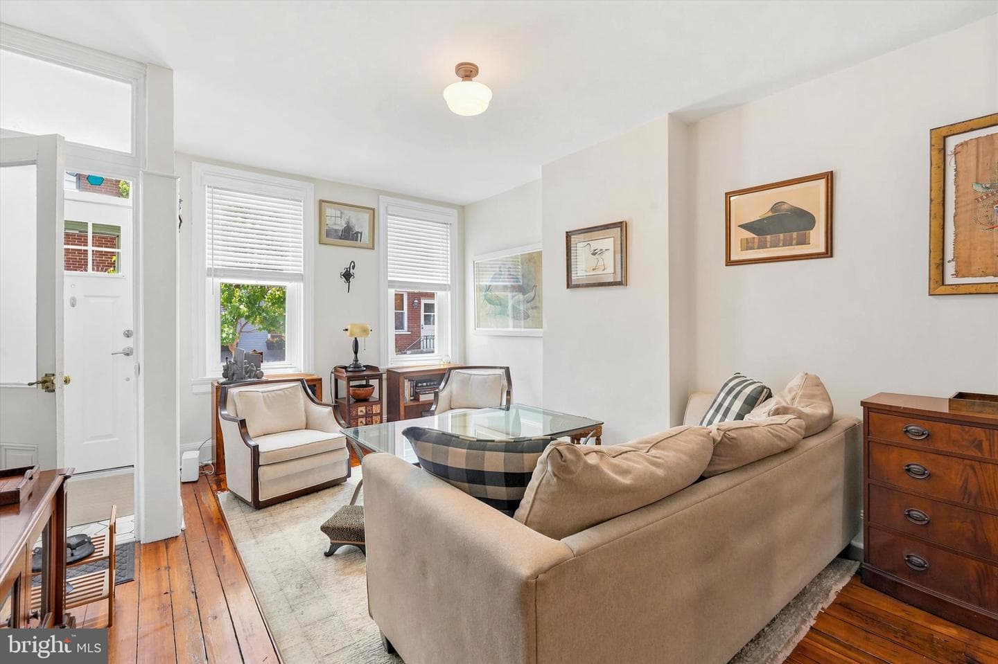 227 Watkins St photo 4