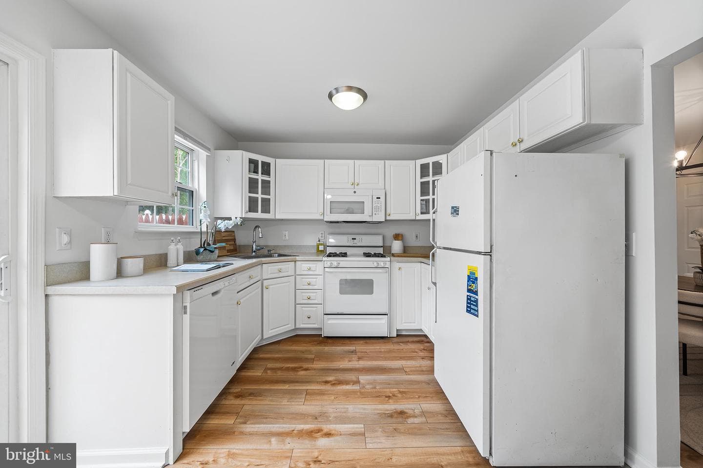 4847 Ogle St photo 9