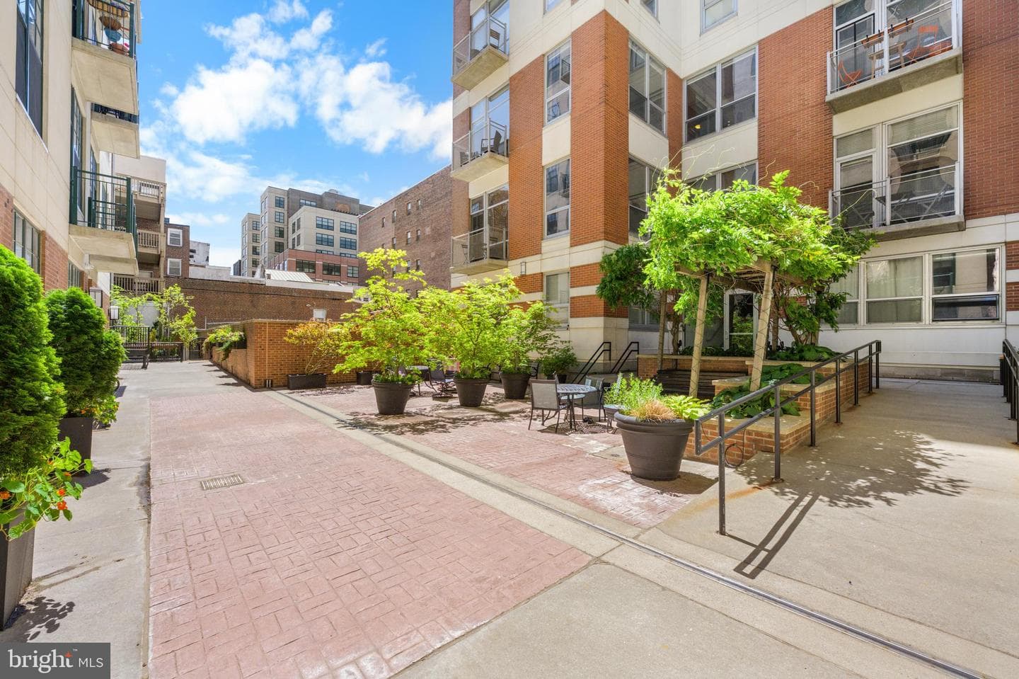 113 N Bread Street #3a6 photo 38