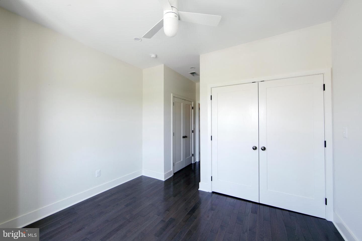 2677 Aramingo Avenue photo 24