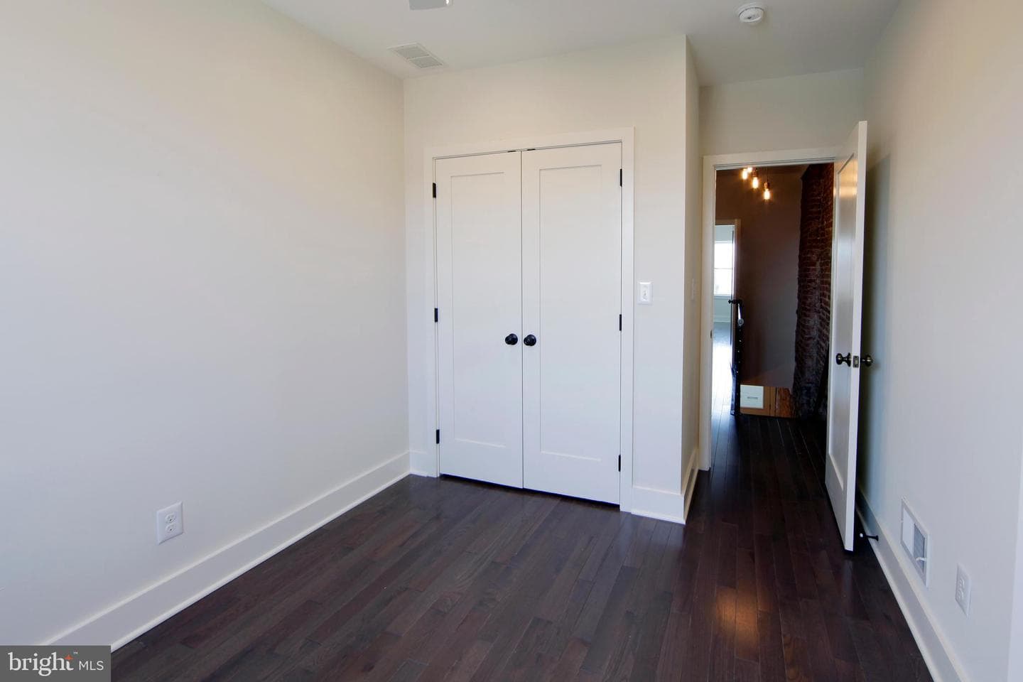2677 Aramingo Avenue photo 26