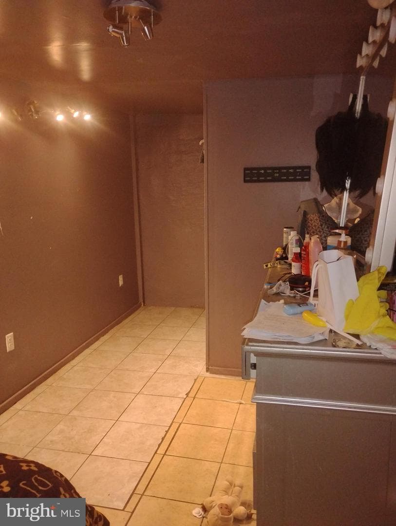 120 W Godfrey Avenue photo 18