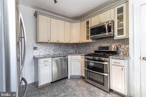 120 W Godfrey Avenue photo 25