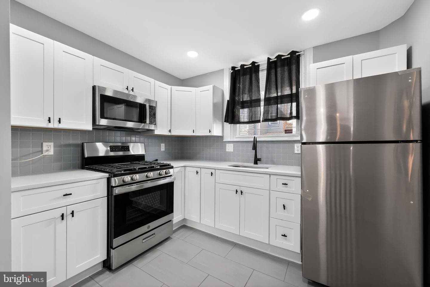 4770 Loring Street photo 8