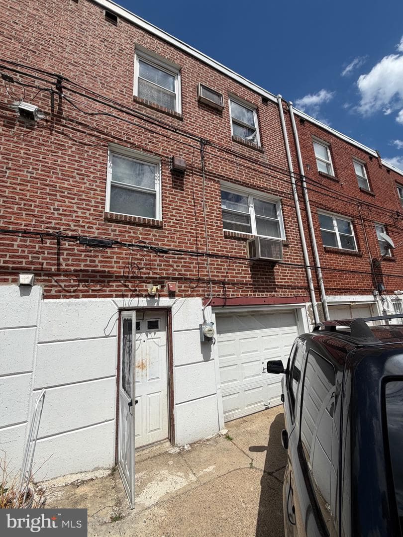1130 Elbridge Street photo 13
