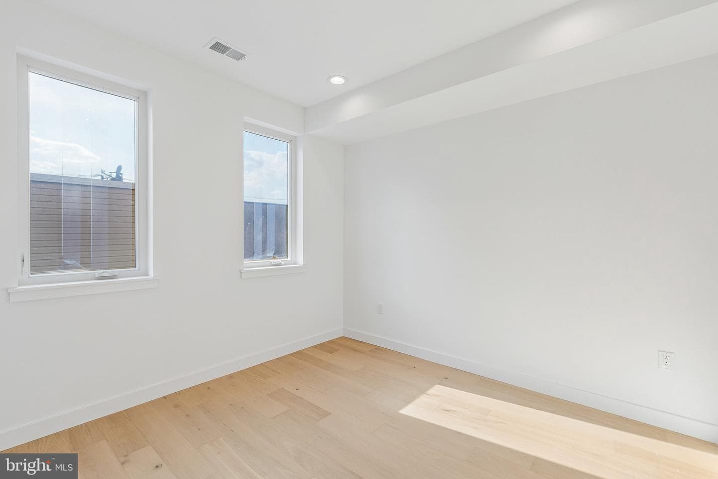 1342 S Bouvier Street photo 17