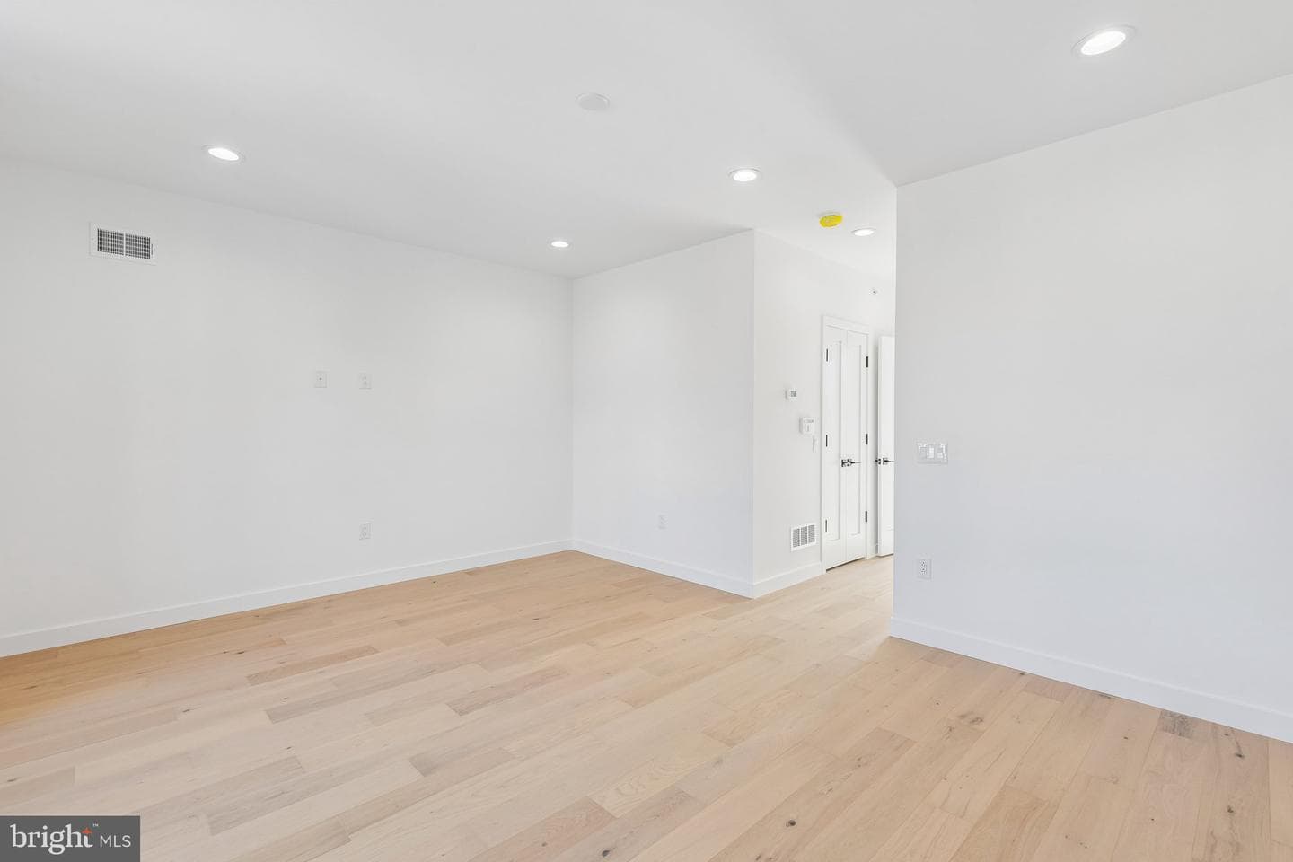1342 S Bouvier Street photo 32