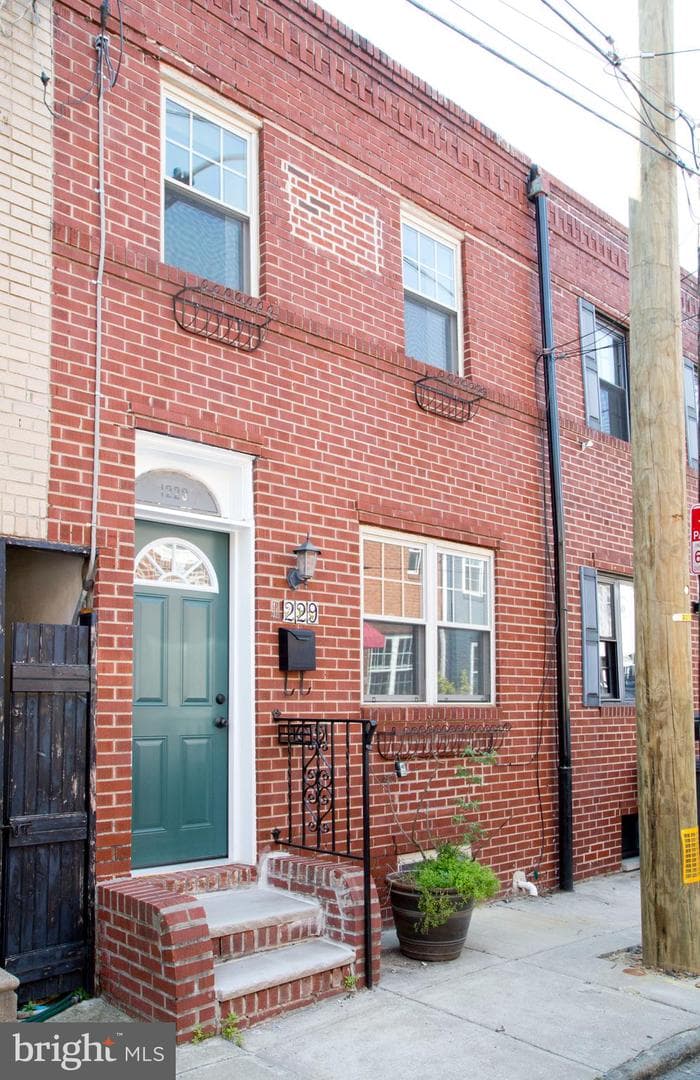 1229 S Warnock Street, Philadelphia