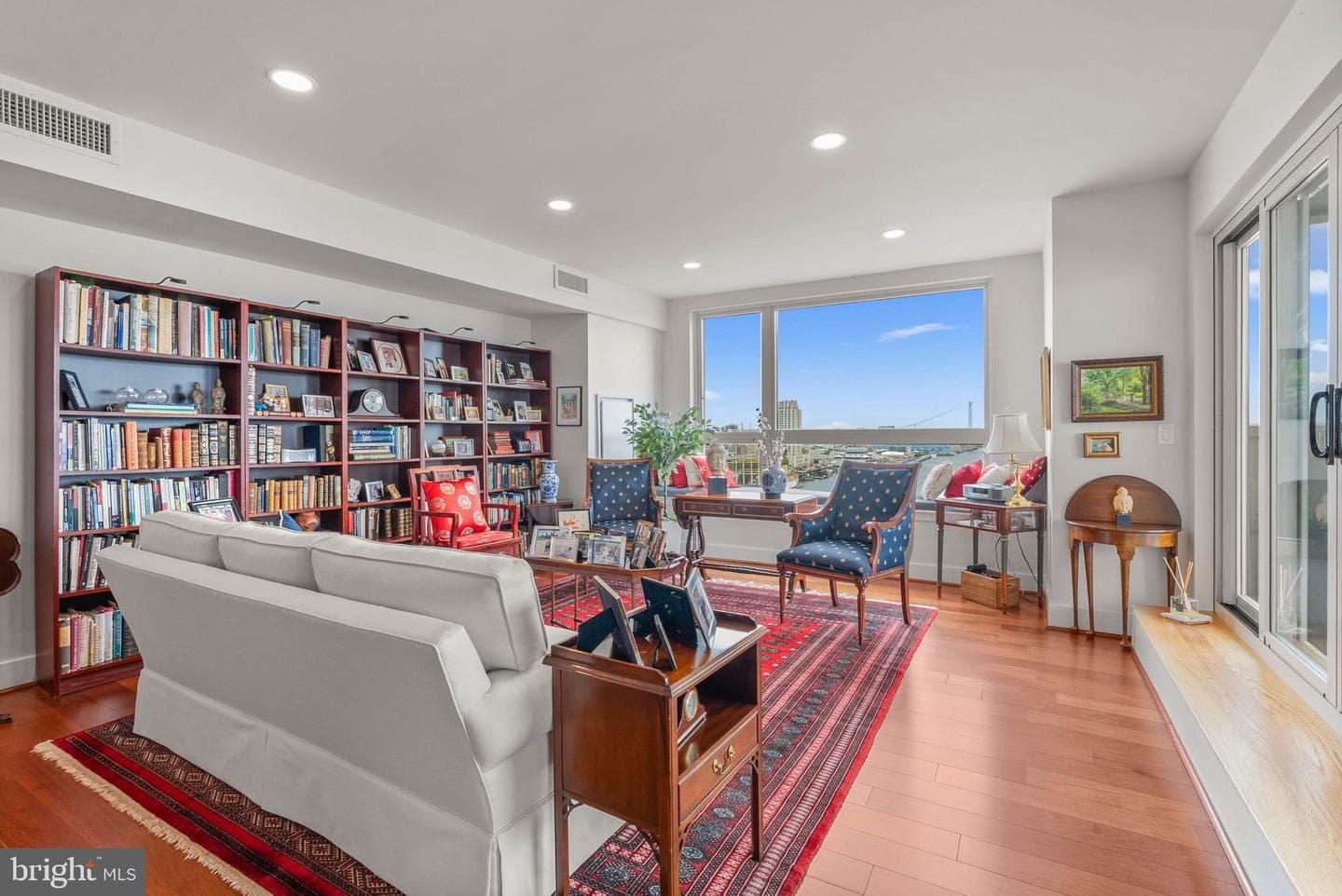 717 S Columbus Boulevard #1416 photo 3