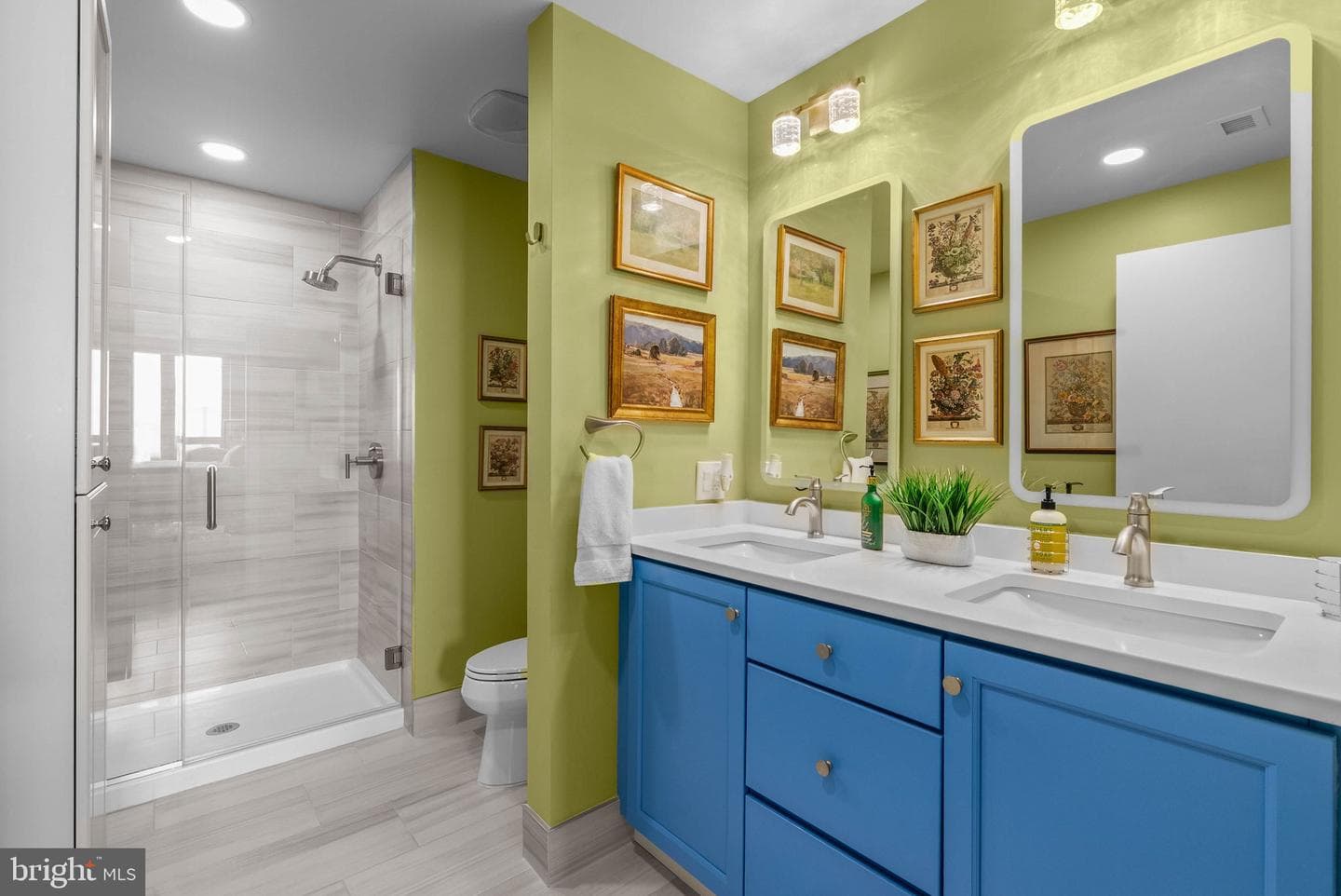 717 S Columbus Boulevard #1416 photo 32