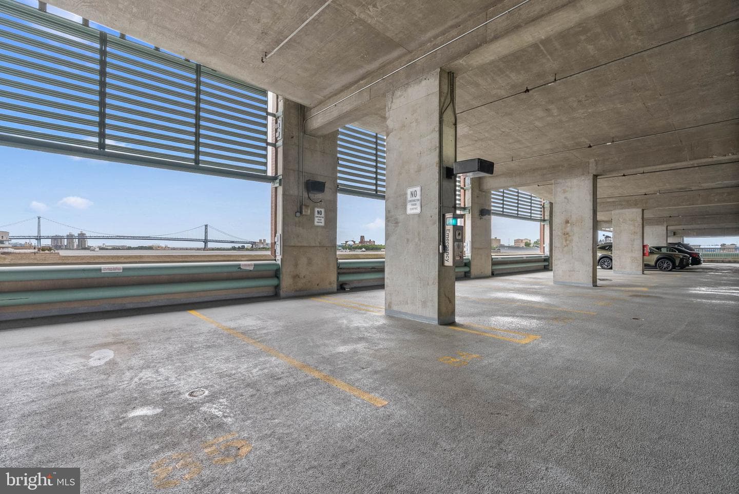 717 S Columbus Boulevard #1416 photo 46