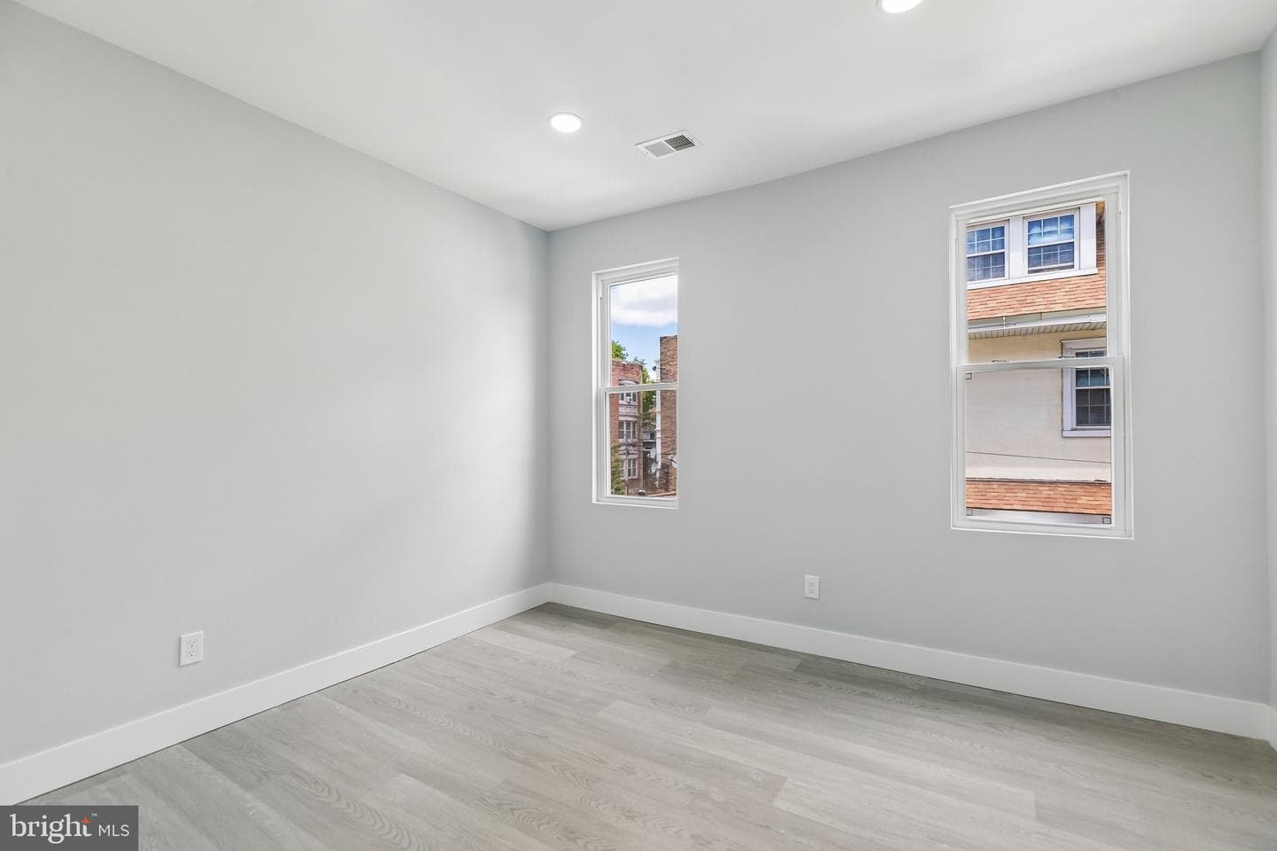 6506 N Park Avenue photo 22