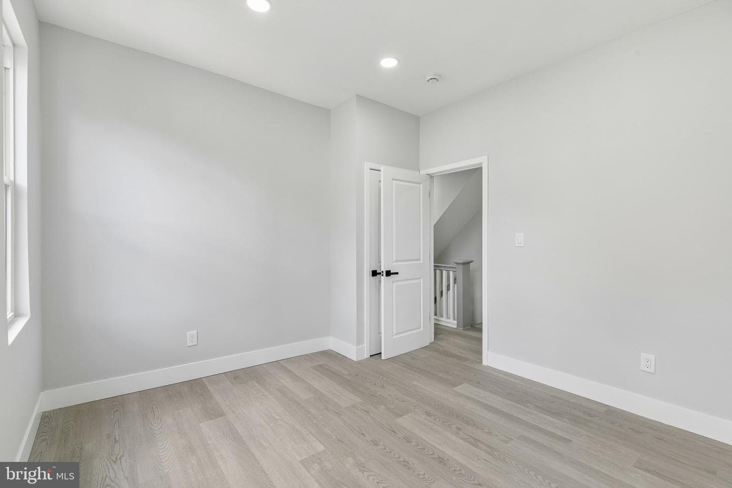6506 N Park Avenue photo 24
