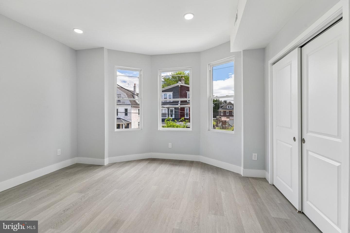 6506 N Park Avenue photo 27