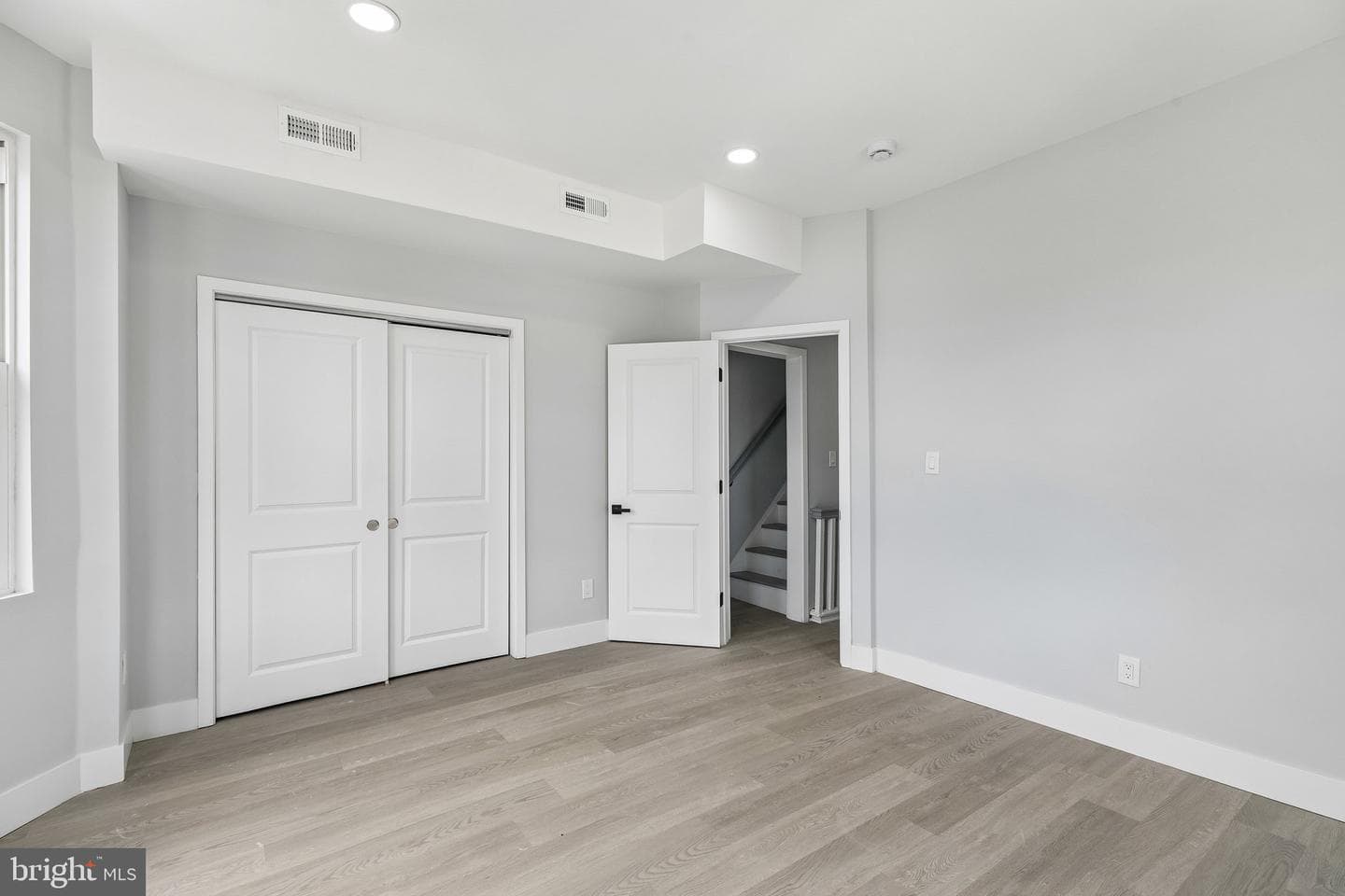 6506 N Park Avenue photo 29
