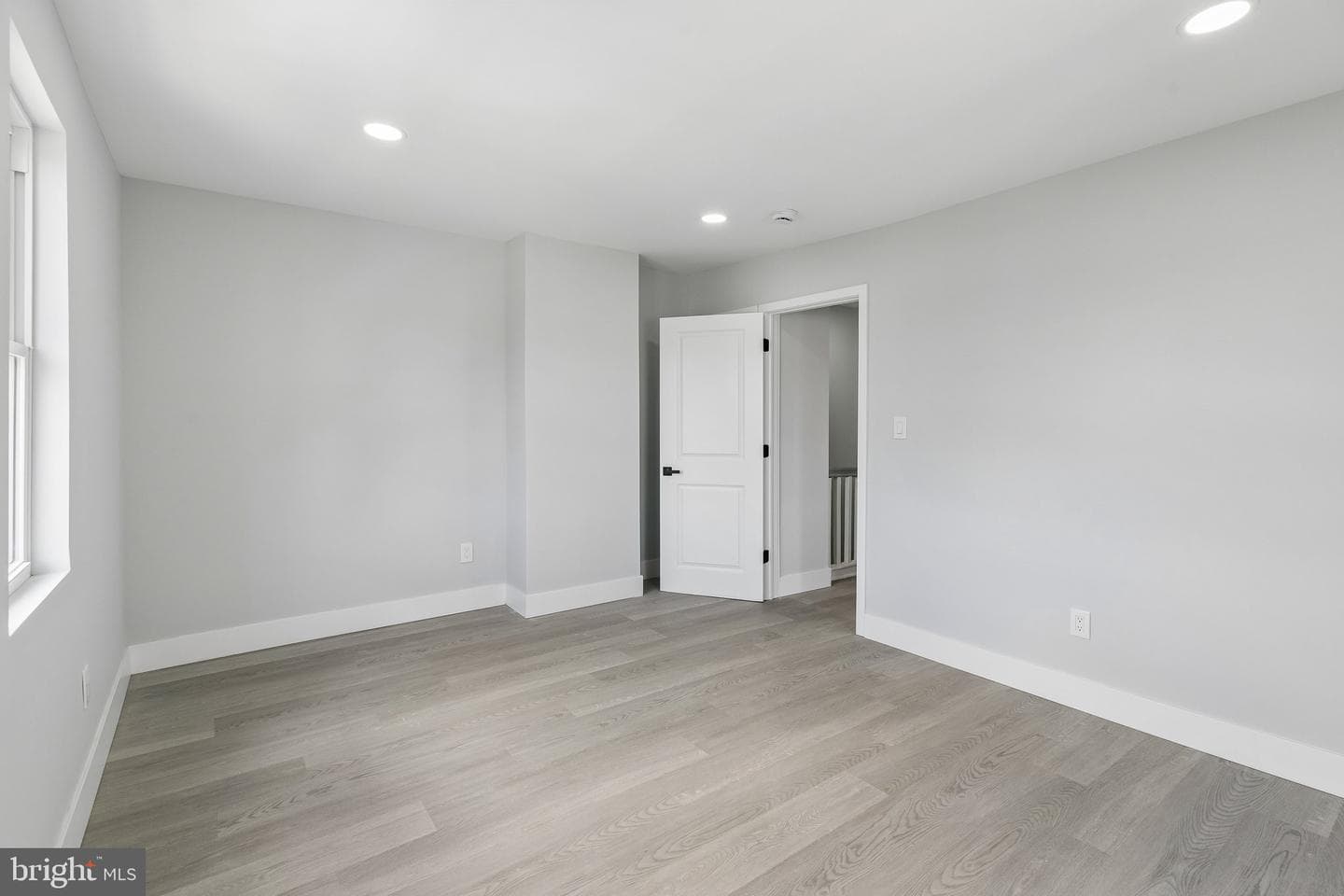 6506 N Park Avenue photo 38