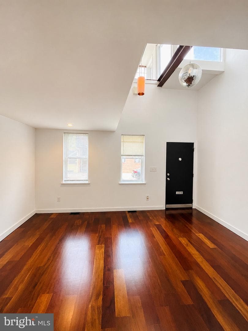 1345 E Berks Street photo 3