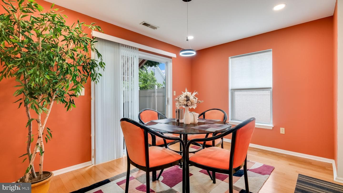 1811 N Franklin Street photo 15