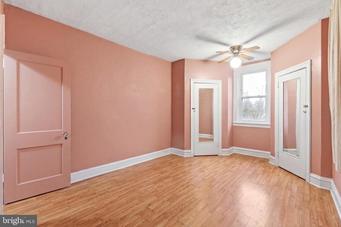 213 W Duncannon Avenue photo 21