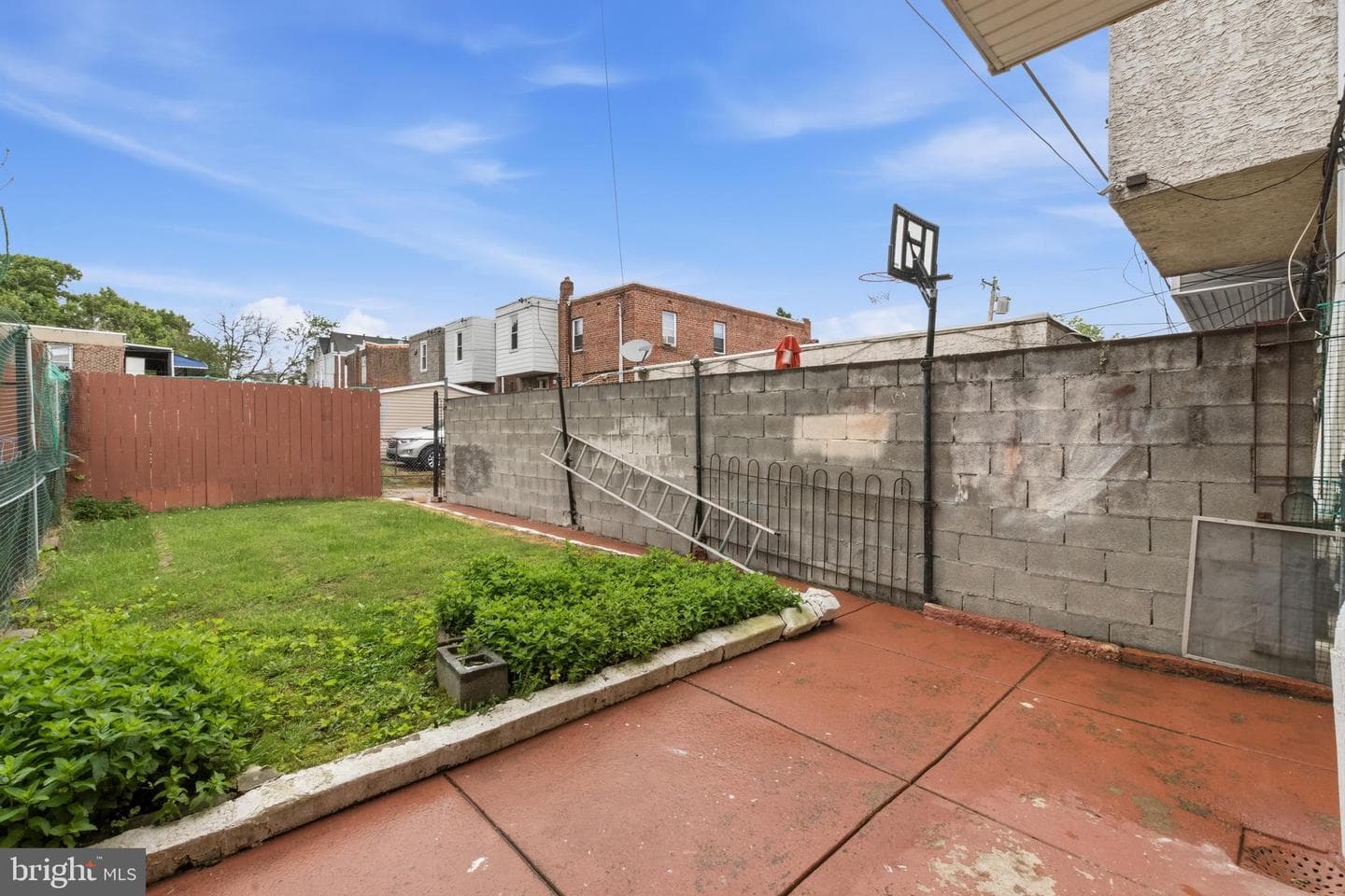 213 W Duncannon Avenue photo 26