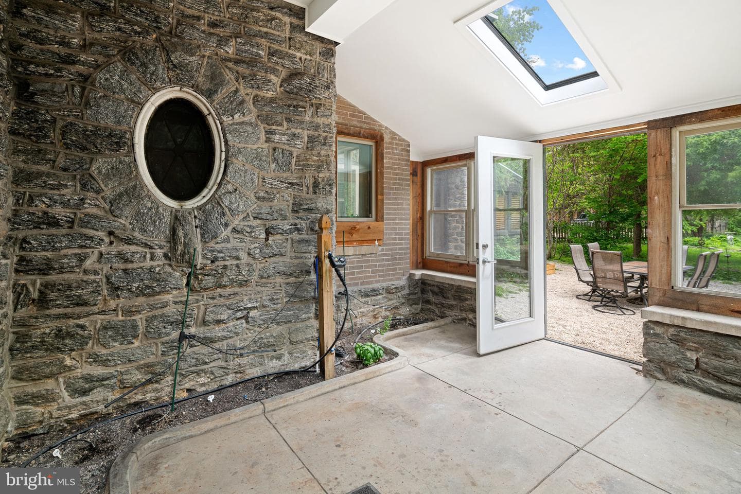 112 W Upsal Street photo 63