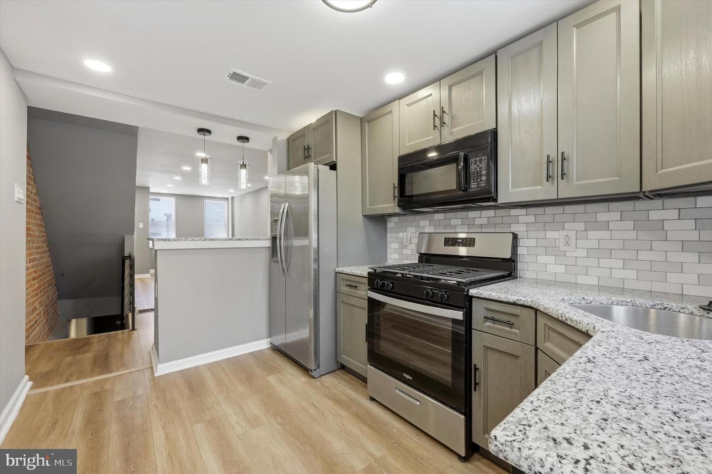 2625 Manton St photo 5
